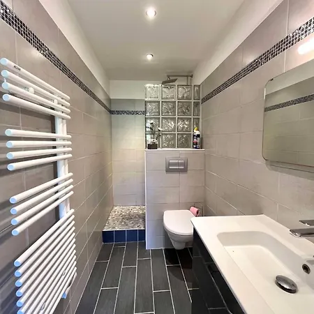 Bel Proche Du Centre Apartament *